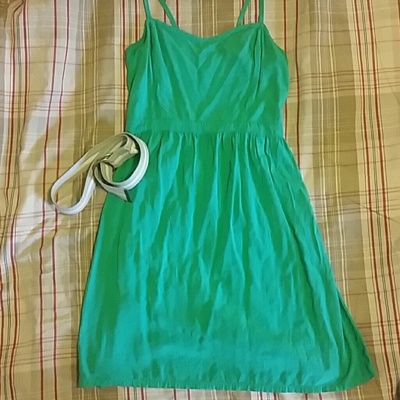 <<Old Navy adorable green sundress>> - Picture 2 of 6